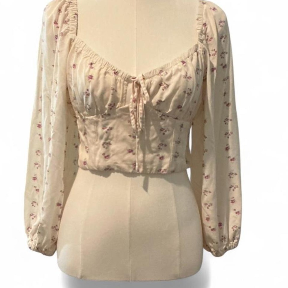 Wild Fable Floral Crop Top Womens Size M Cream Purple Excellent Smocked Back